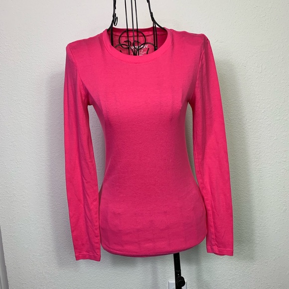 Old Navy Tops - Perfect by Old Navy fitted long sleeved tee.